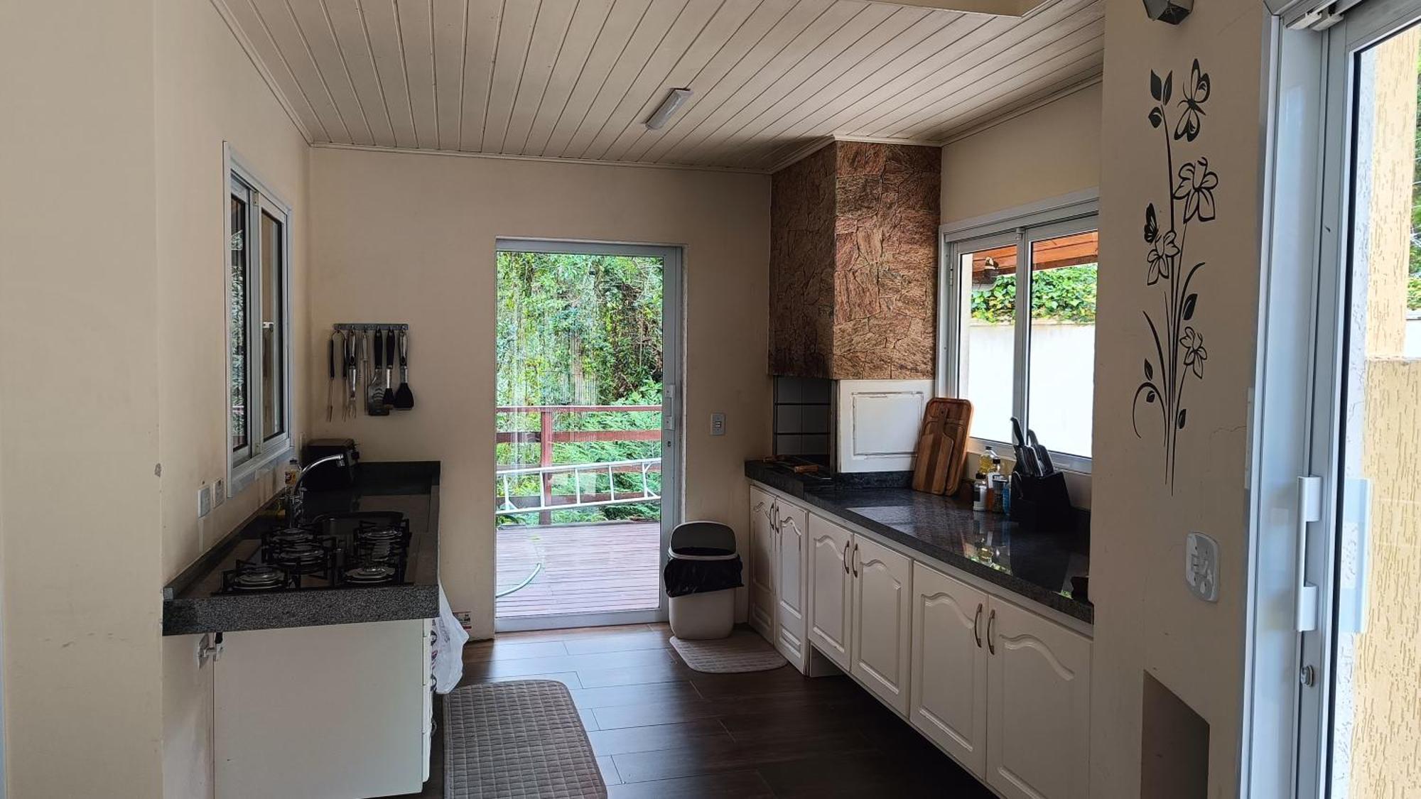 Araucaria Lodge - 800 Metros Do Capivari — Photos 3